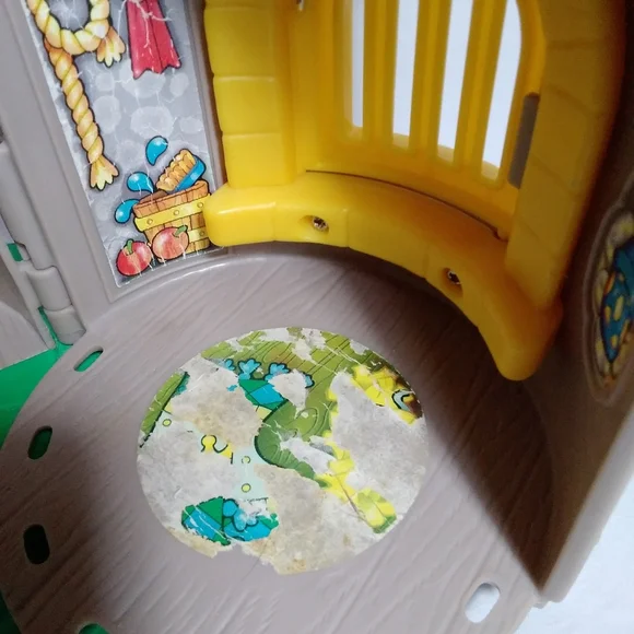 Fisher Price Little People Lil' Kingdom Castle 2003 - Picture 4 of 8